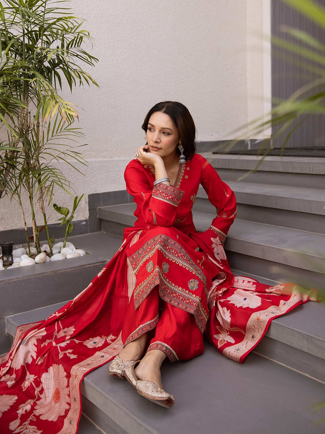 Dhiyona SN Embroidered Straight Kurta With Palazzos & Dupatta