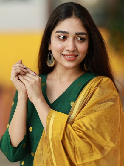 Dhiyona KL Women Regular Kurta with Trousers & With Dupatta Kurta Sets
