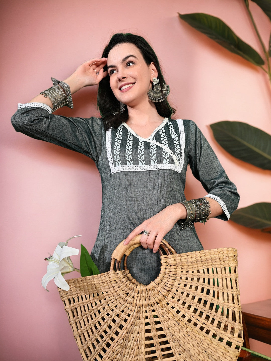 Women Yoke Design Kurta Set