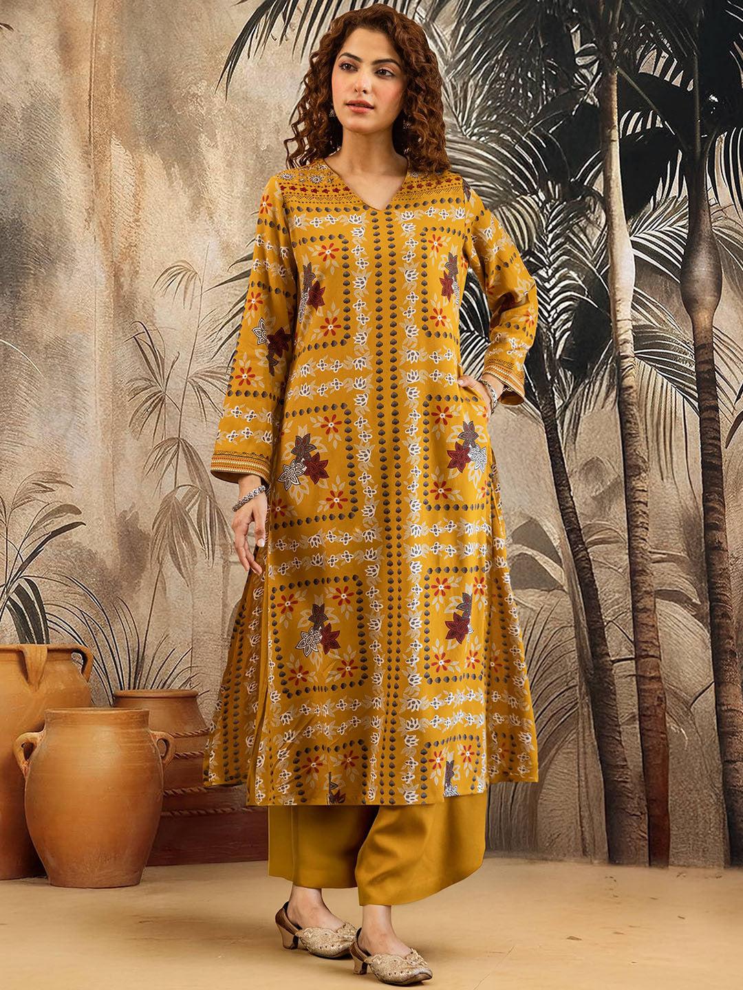 Floral Printed Straight V-Neck Kurta & Palazzo