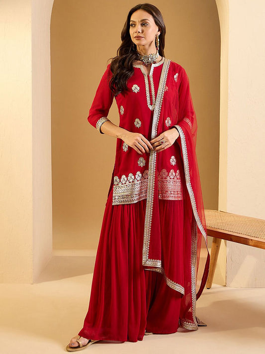 Dhiyona IN Women Floral Embroidered Regular Kurta with Sharara & With Dupatta
