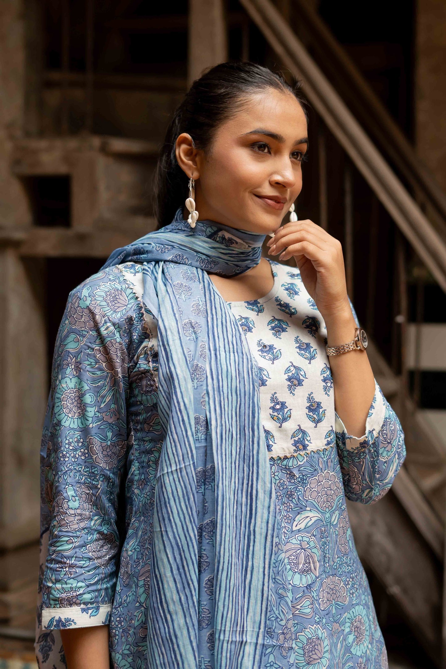 Dhiyona KL Floral Printed Round Neck Sequinned Pure Cotton Kurta With Trousers & Dupatta