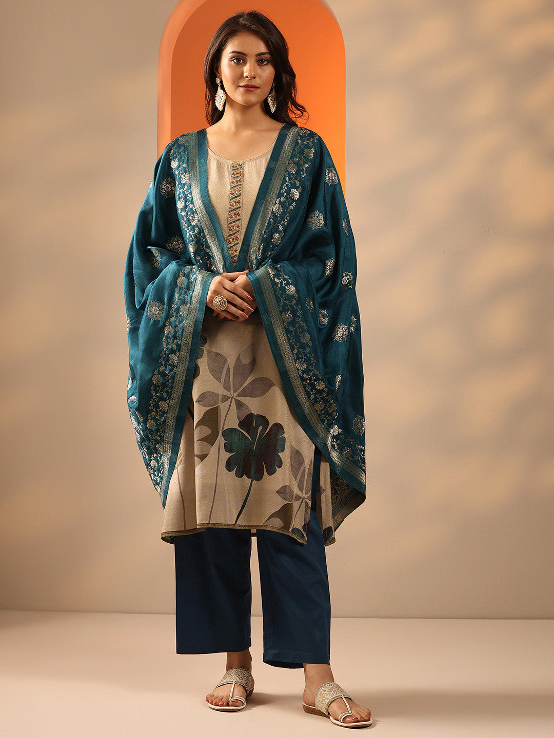 Women Floral Printed Kurta with Trouser & Dupatta