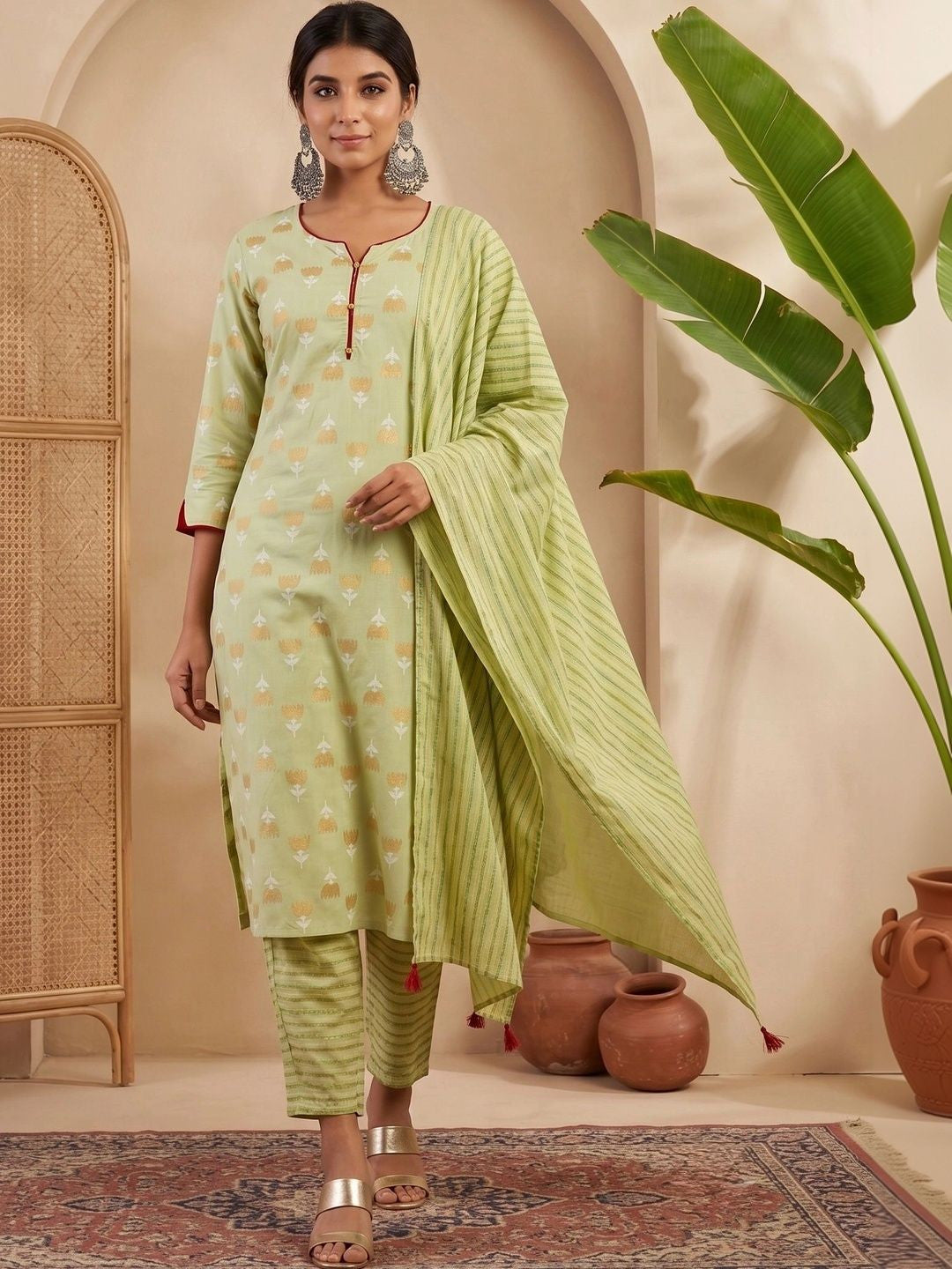 Women Ethnic Motifs Printed Regular Kurta with Trousers & With Dupatta
