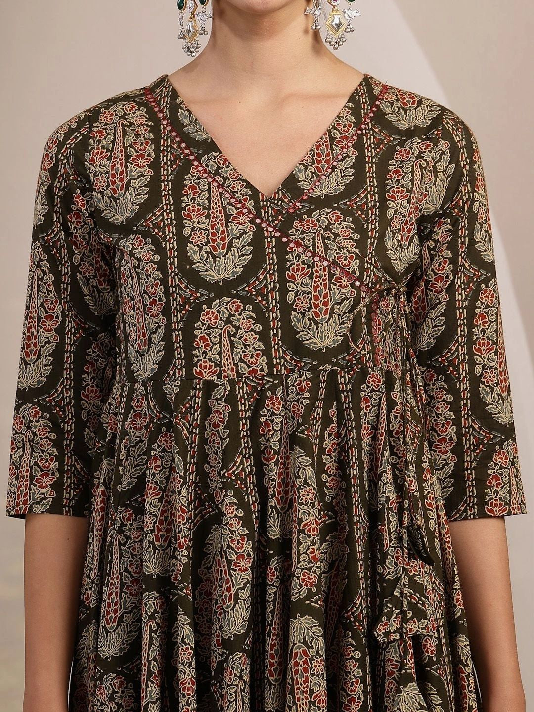 Women Ethnic Motifs Printed Regular Kurta with Trousers & With Dupatta