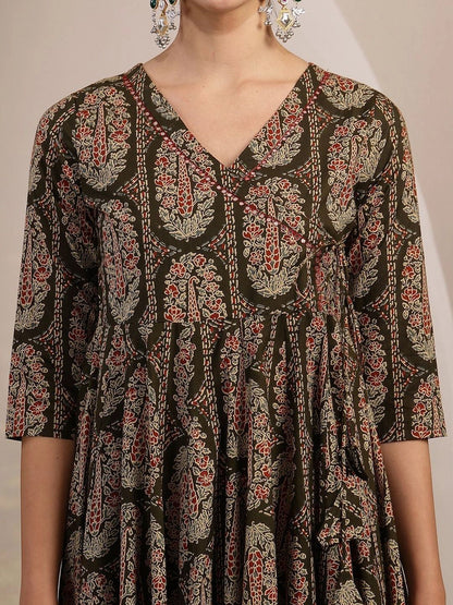 Women Ethnic Motifs Printed Regular Kurta with Trousers & With Dupatta