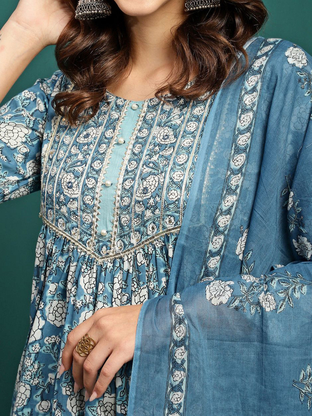 Floral Printed Gotta Patti Pure Cotton Kurta With Trousers & Dupatta