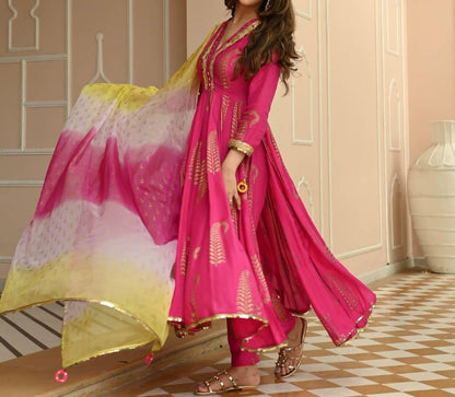 Dhiyona KL Women Floral Printed Angrakha Thread Work Kurta with Palazzos & With Dupatta