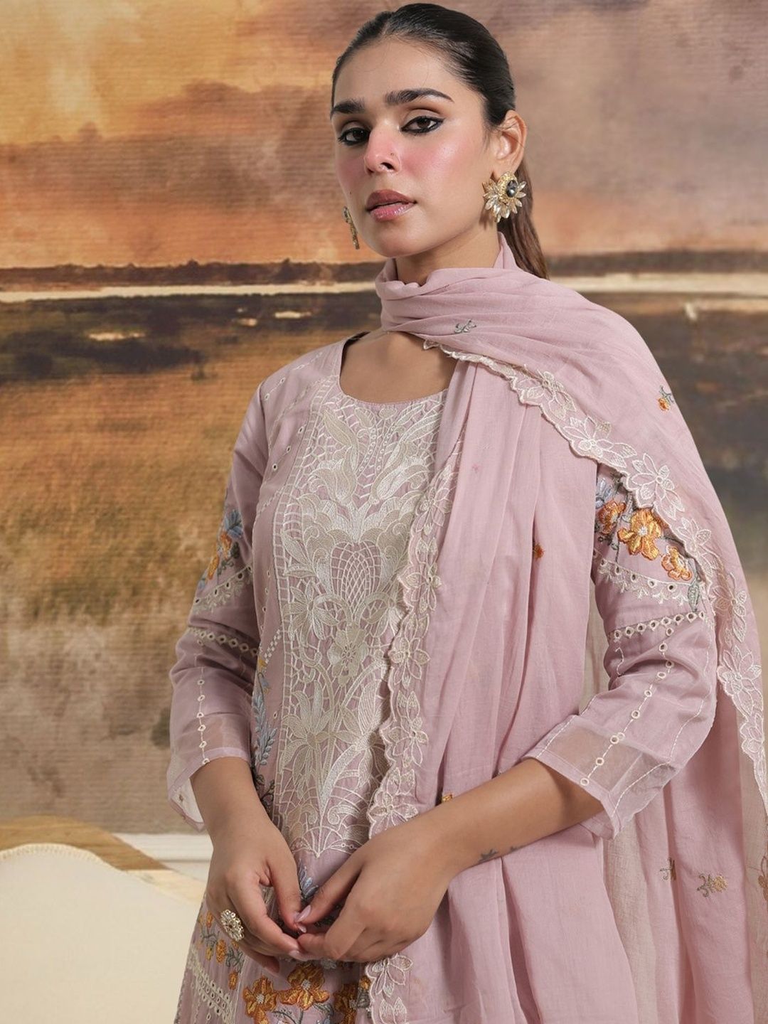 Dhiyona IE Women Ethnic Motifs Embroidered Regular Thread Work Pure Cotton Kurta with Trousers & With Dupatta