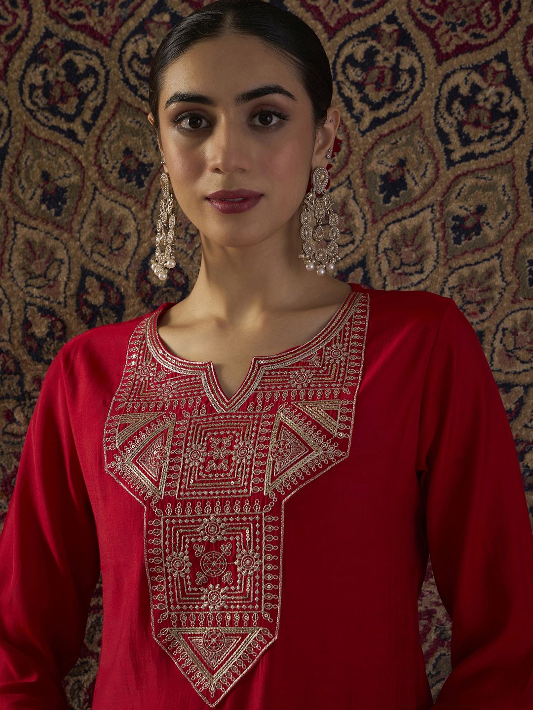 Dhiyona IE Embroidered Notch Neck Tunic With Trousers