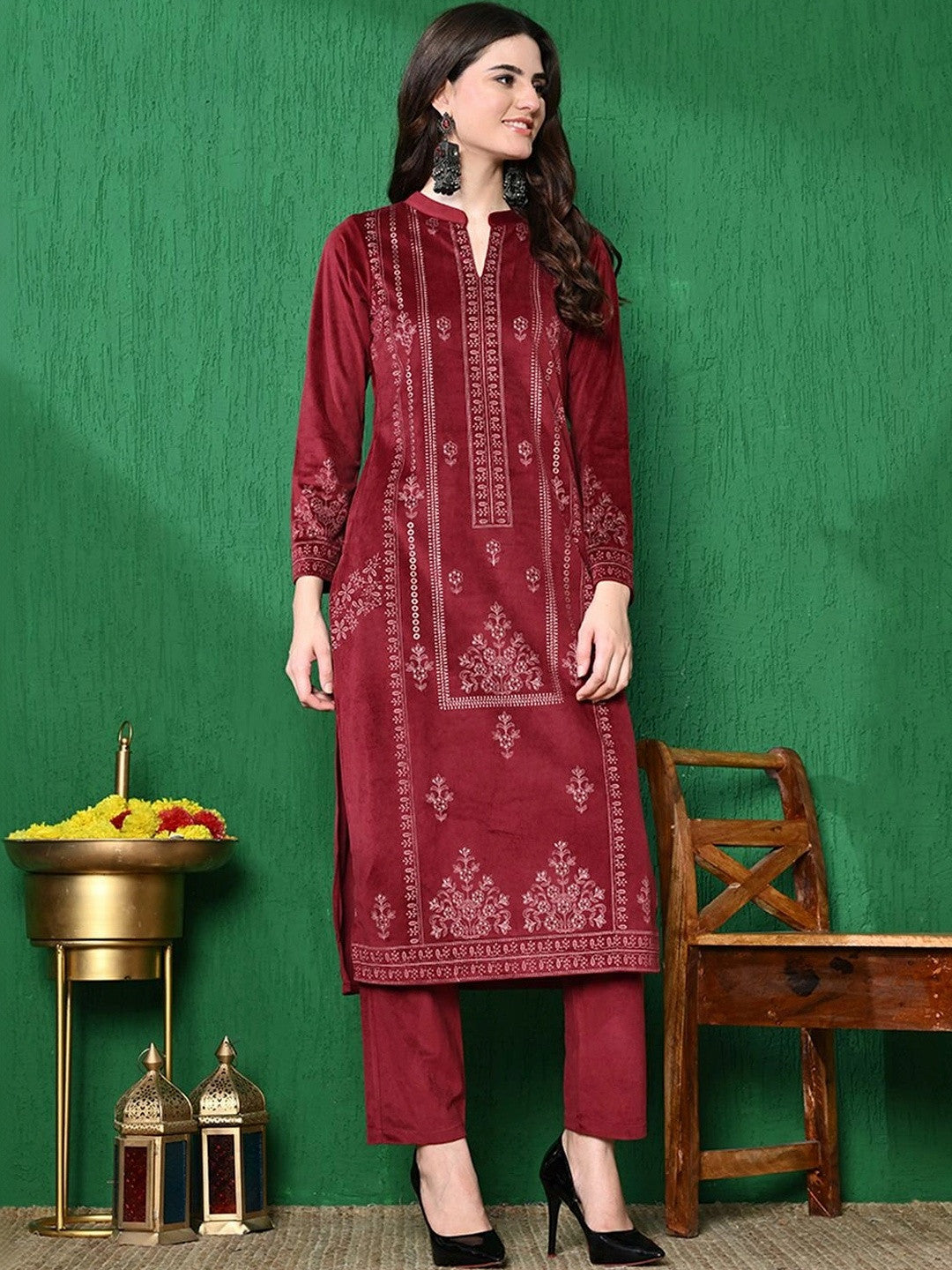 Maroon Floral Printed Winter Velvet Kurta & Trouser With Dupatta