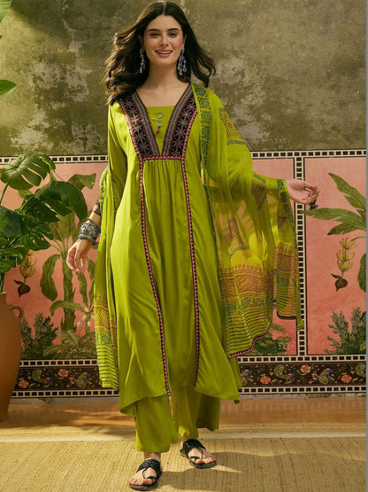 Square Neck Kurta Trousers & Dupatta