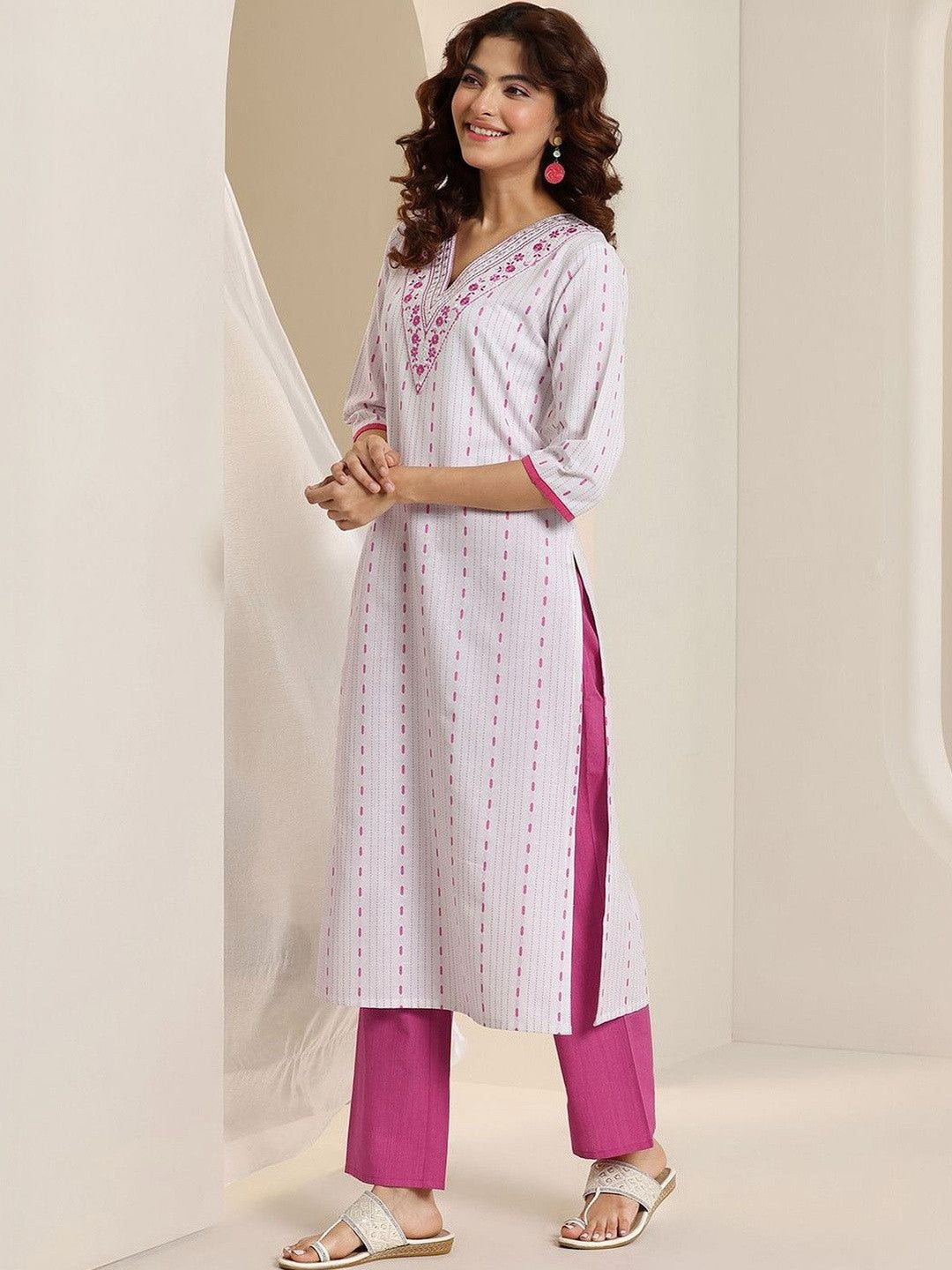 Women Printed Regular Thread Work Kurta with Trousers & With Dupatta