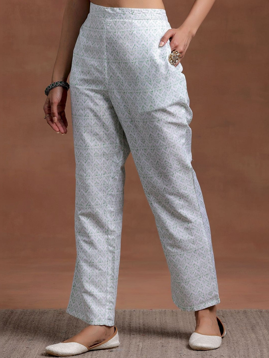 Women Ethnic Motifs Printed Regular Kurta with Trousers & With Dupatta