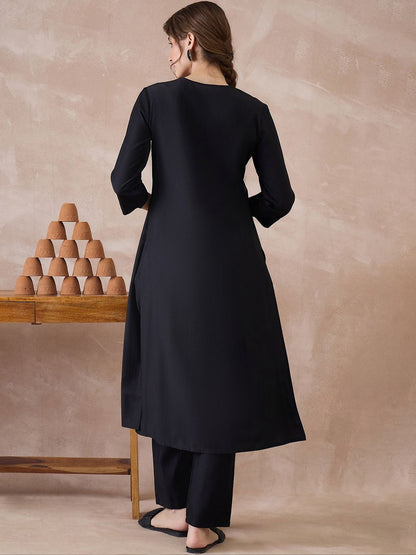 Women Regular Liva Kurta with Trousers