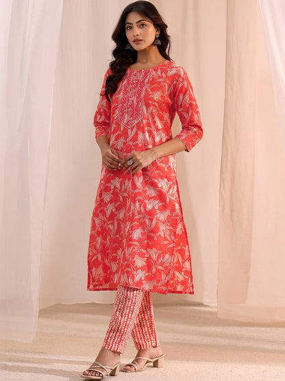 Women Floral Printed Regular Thread Work Kurta with Trousers & With Dupatta