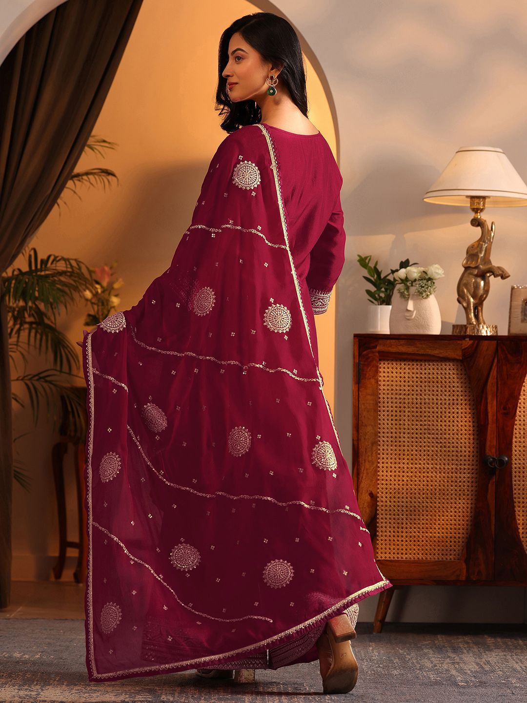 Dhiyona LL Women Embroidered Regular Zari Kurta with Palazzos & With Dupatta