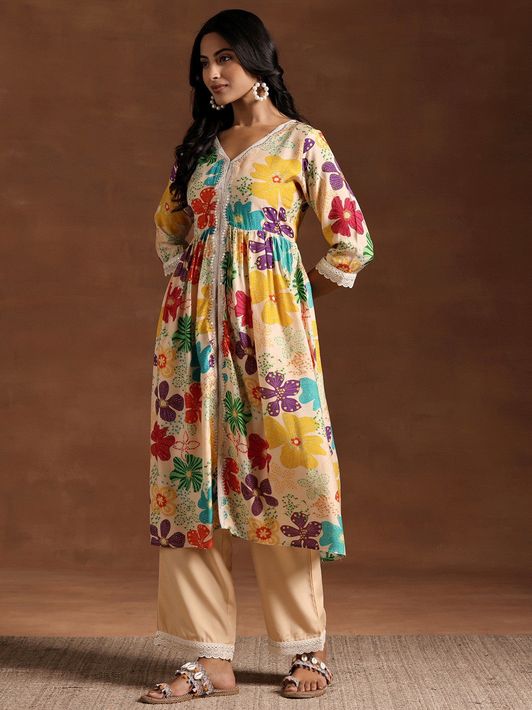 Women Floral Printed Angrakha Kurta with Trousers