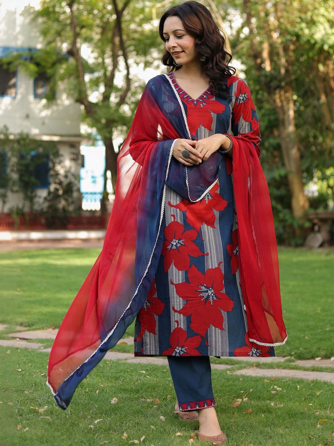 Dhiyona RR Women's Floral Printed Regular Pure Cotton Kurta with Trousers & With Dupatta