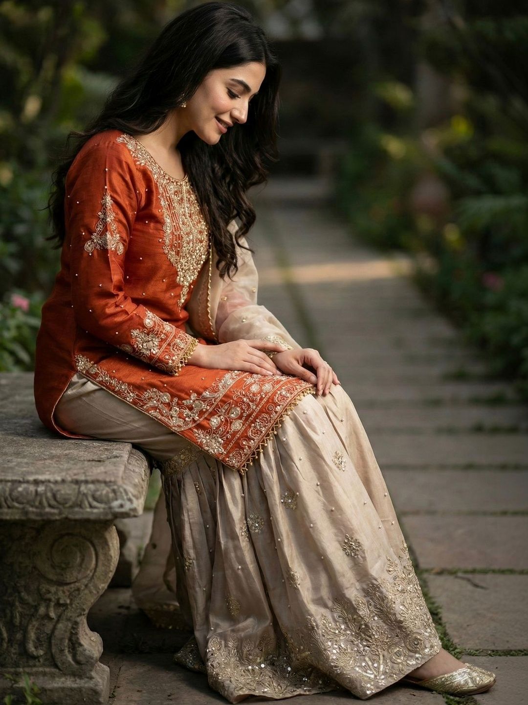 Dhiyona KL Women Floral Embroidered Regular Thread Work Kurta with Sharara & With Dupatta