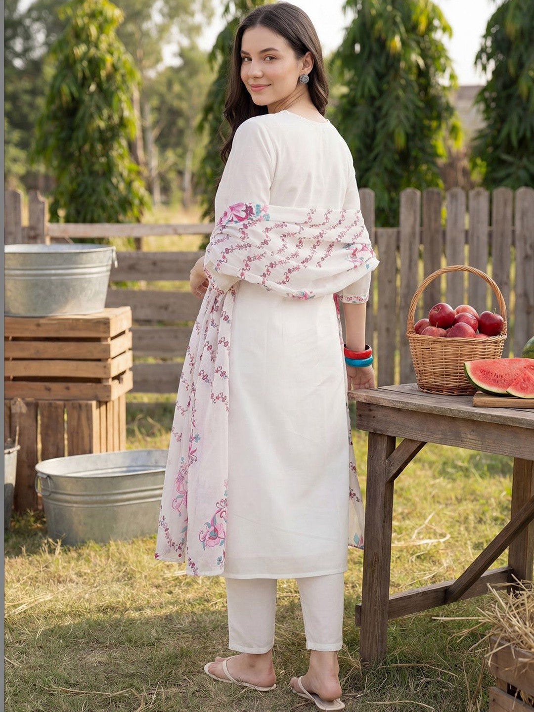 Women Floral Embroidered Regular Thread Work Pure Cotton Kurta with Trousers & With Dupatta