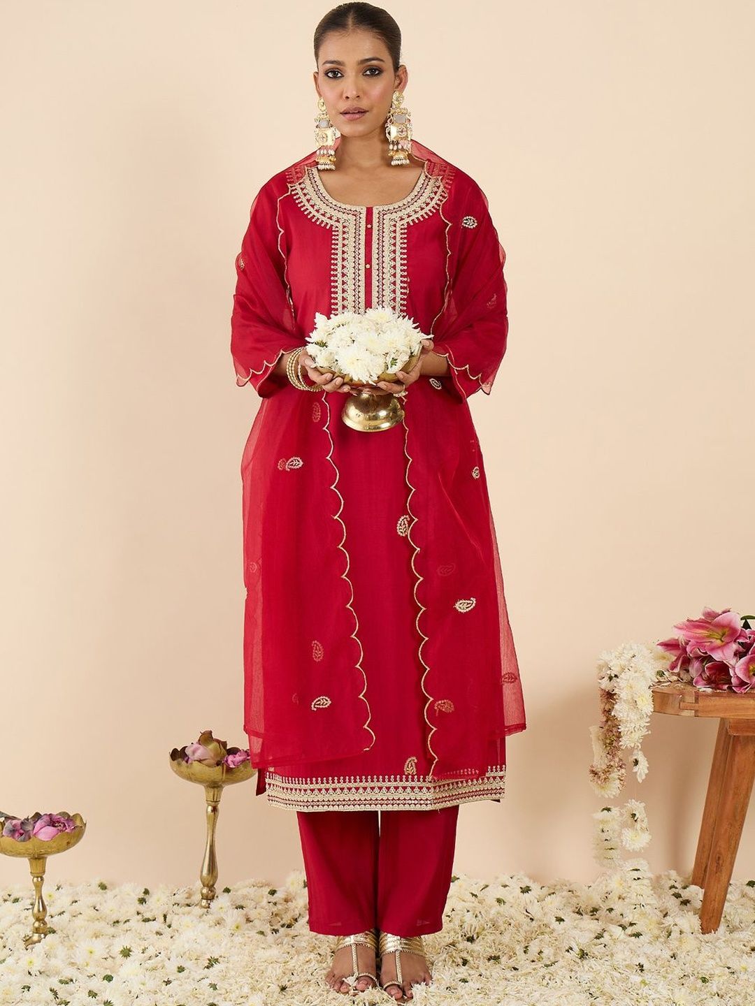 Dhiyona IE Women Ethnic Motifs Embroidered Regular Kurta with Trousers & With Dupatta