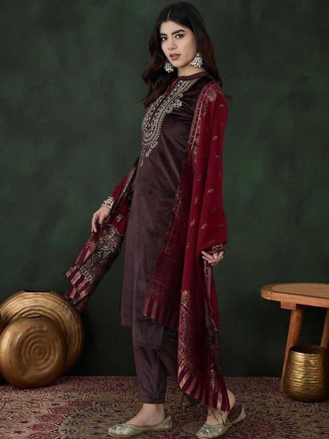 Embroidered Round Neck Kurta Trousers & Dupatta