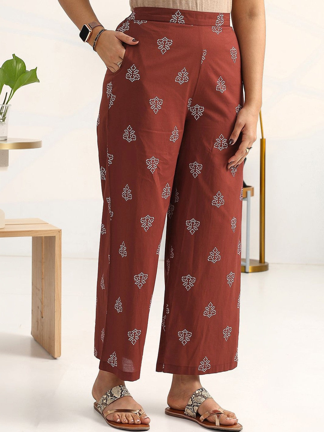 Women Ethnic Motifs Printed Regular Cotton Blend Kurta with Palazzos