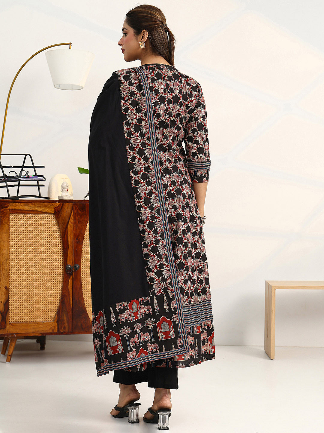 Women Ethnic Motifs Printed Regular Cotton Blend Kurta with Trousers & With Dupatta