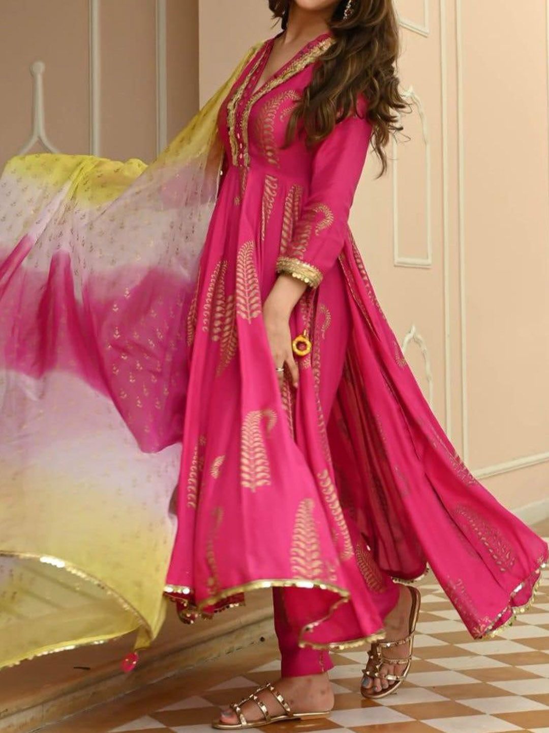 Dhiyona KL Women Floral Printed Regular Pure Cotton Kurta with Trousers & With Dupatta