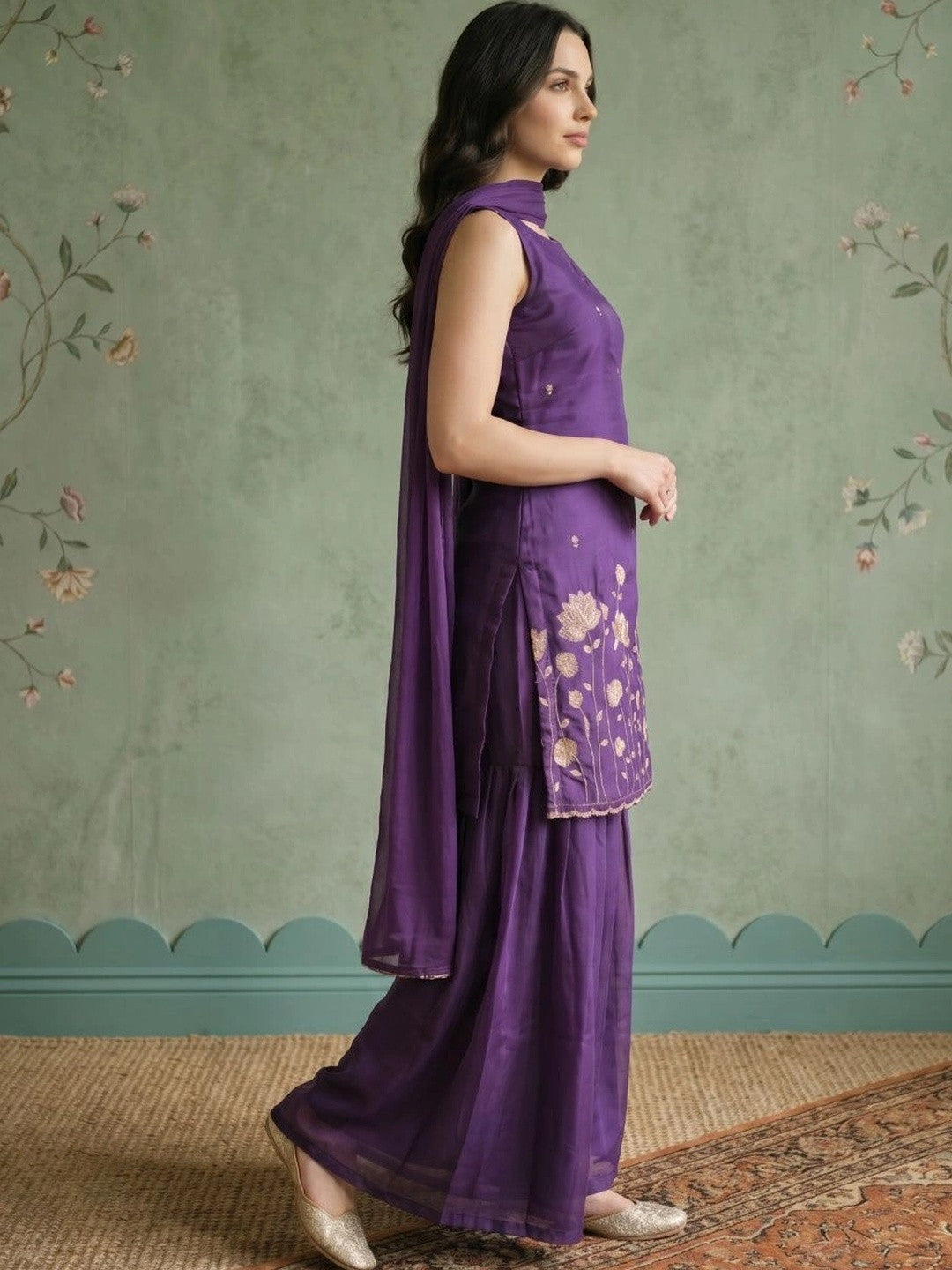 Women Floral Embroidered Regular Thread Work Kurta with Sharara & With Dupatta