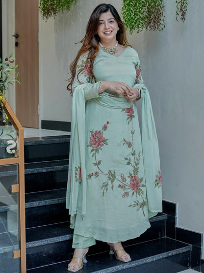 Dhiyona KL Women Green Silk Chiffon Printed Kurta Sets