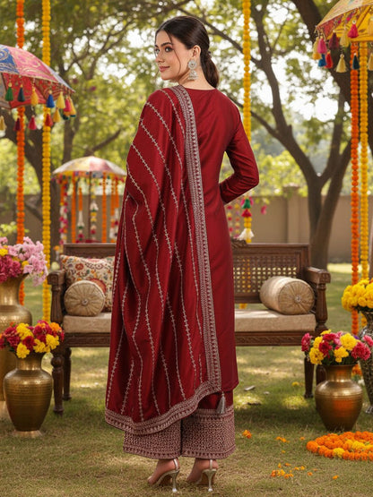 Dhiyona KL Ethnic Motifs Embroidered Round Neck Zari Straight Kurta With Palazzo & Dupatta