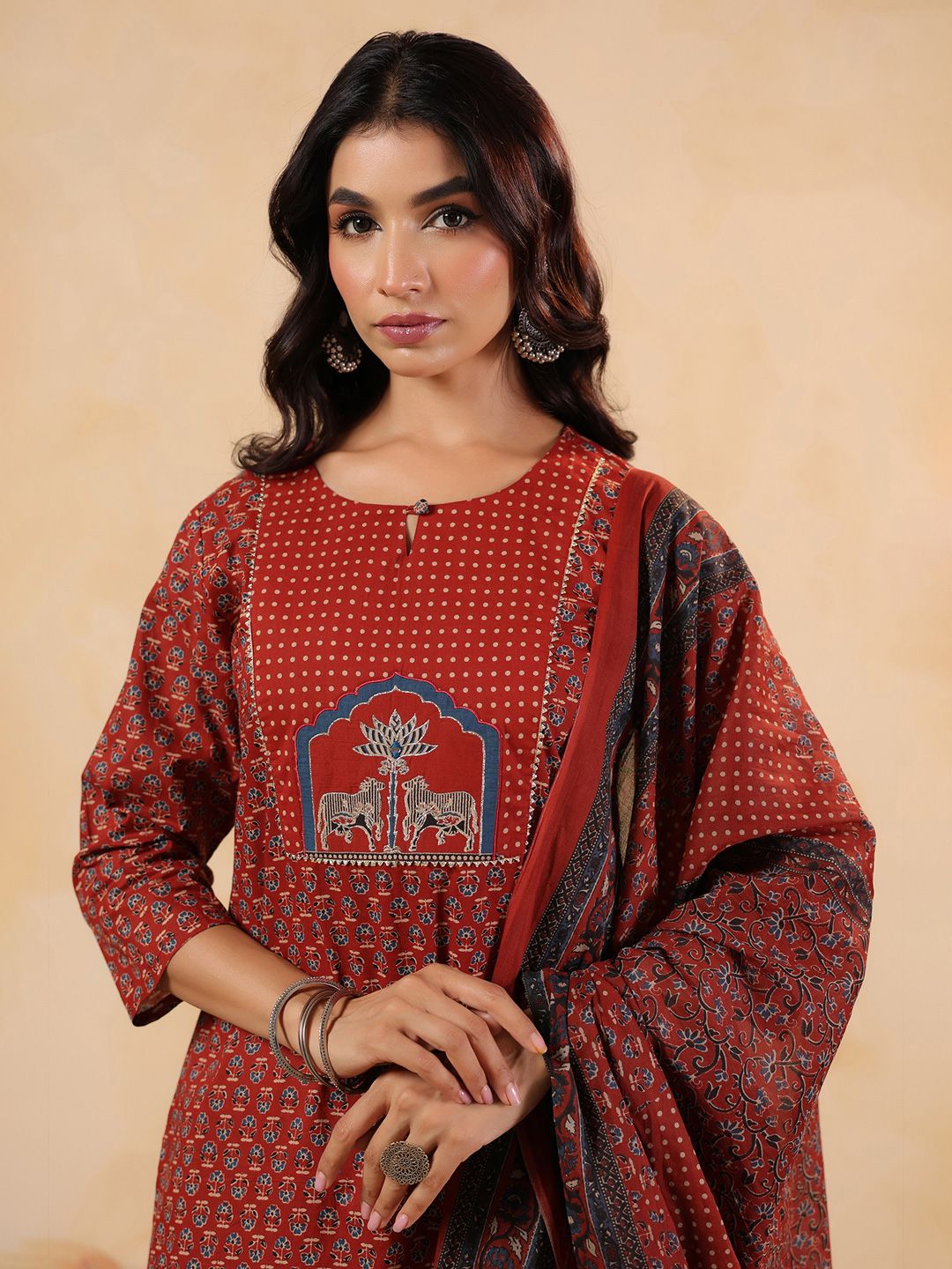 Dhiyona IE Women Ethnic Motifs Printed Cotton Kurta with Trousers & Dupatta