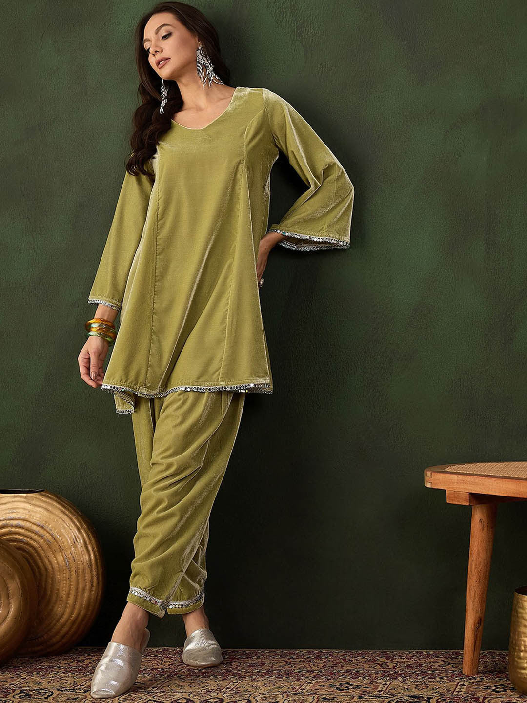 Mirror Detail i Kurta & Salwar Set