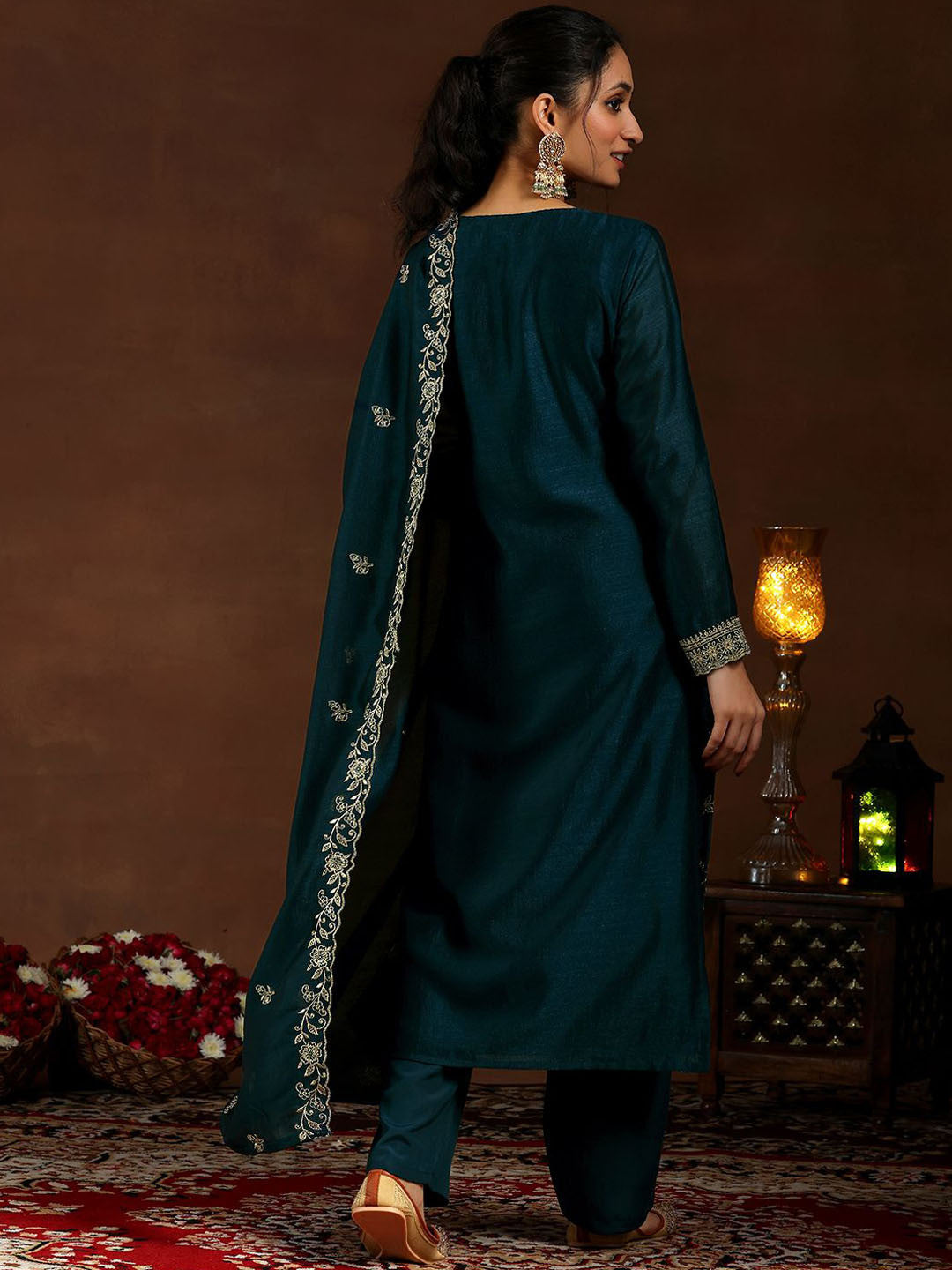 Women Floral Embroidered Regular Sequinned Kurta with Trousers & With Dupatta