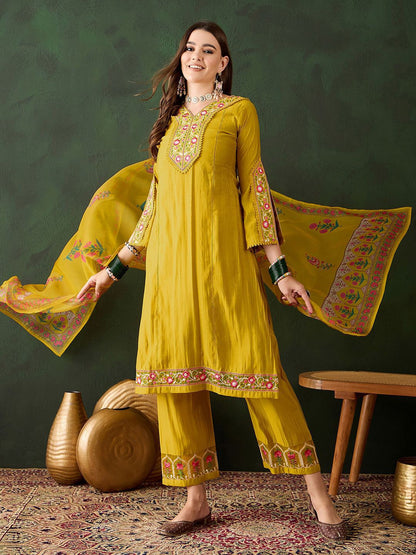 Dhiyona SN Embroidered Thread Work Straight Kurta With Trousers & Dupatta