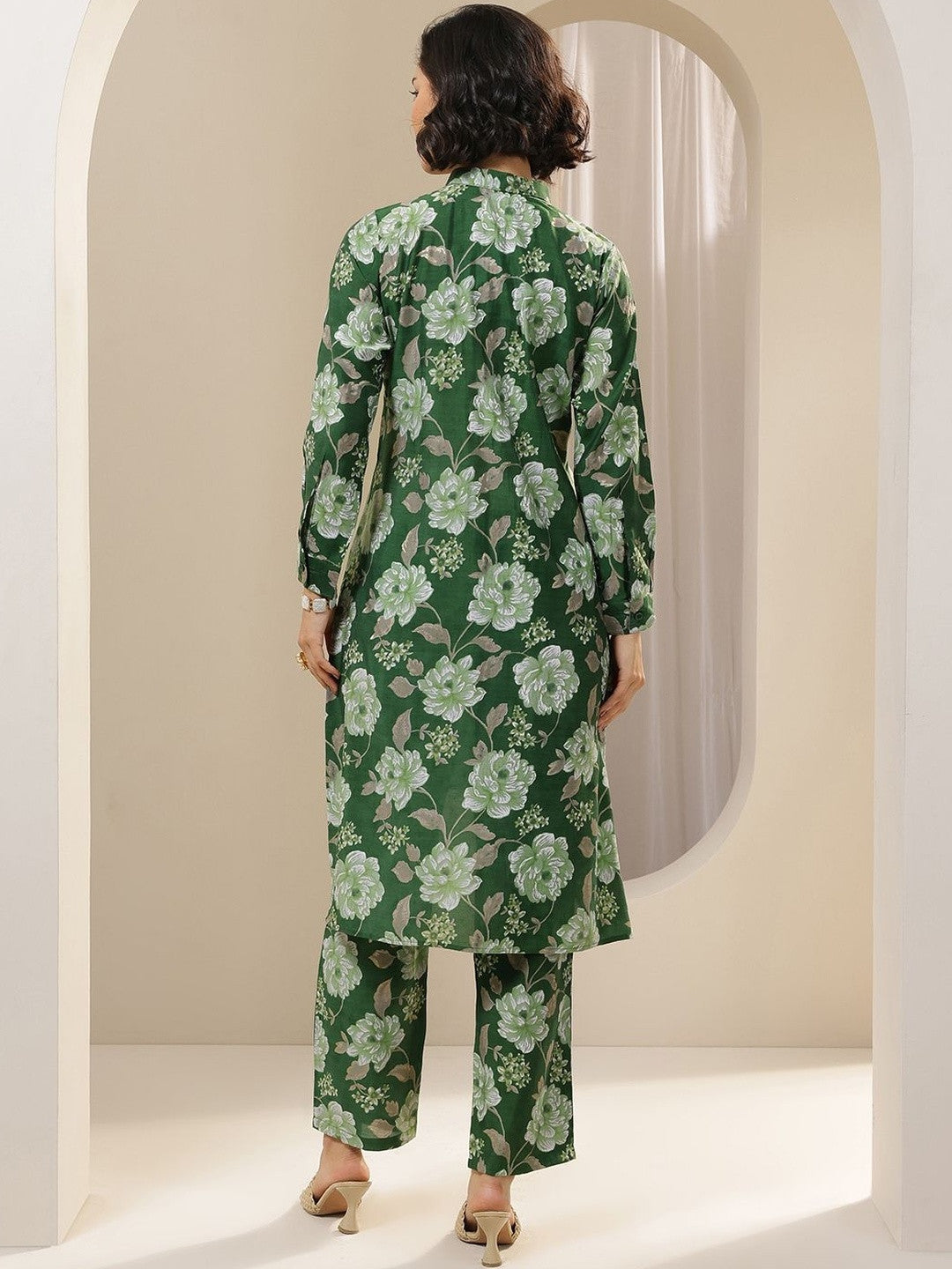 Women Floral Printed Regular Kurta with Trousers