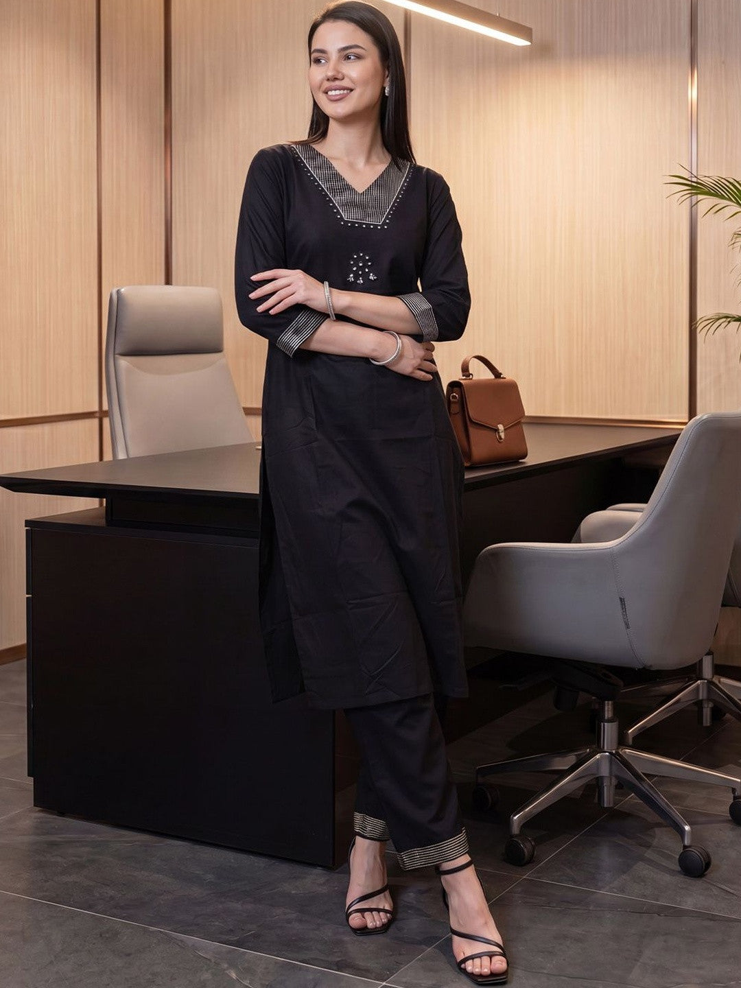 Women Ethnic Motifs Embroidered Regular Kurta with Trousers