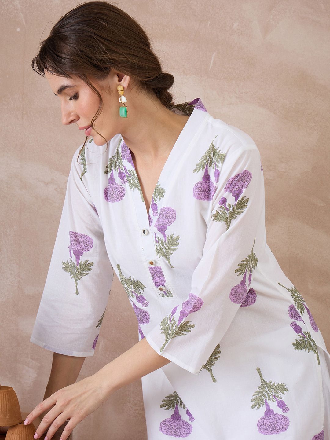 Dhiyona IE Women Floral Printed Regular Pure Cotton Kurta with Trousers