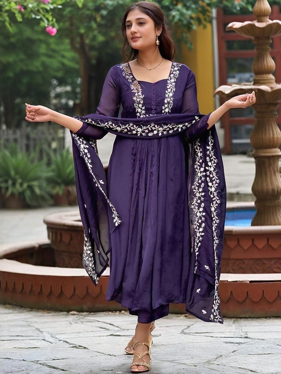 Dhiyona KL Women Begani Rayon Blend Solid Anarkali Kurta Set With Dupatta