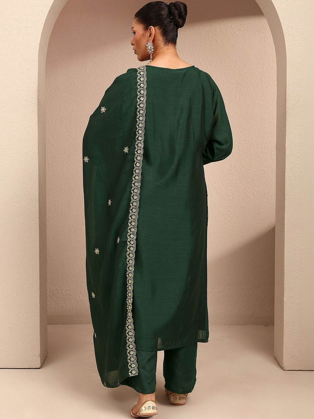 Dhiyona Women's Floral Embroidered Regular Thread Work Kurta with Trousers & With Dupatta