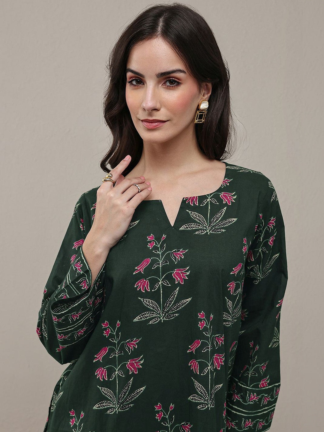 Green Floral Printed Cotton Straight Kurta Set