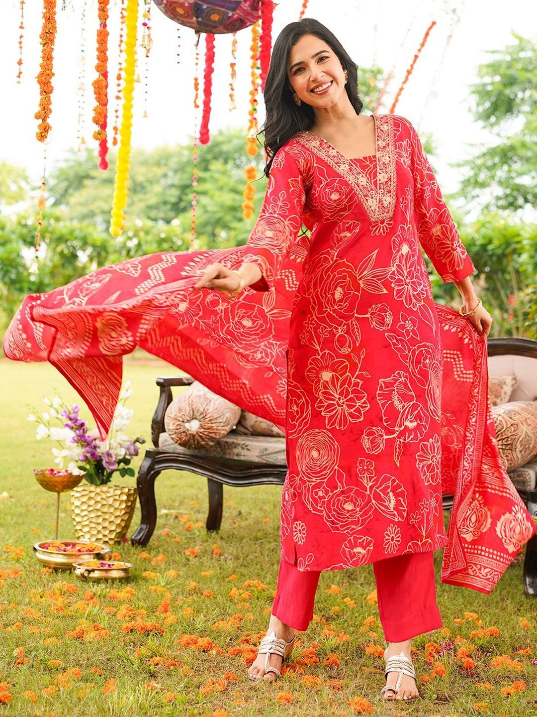 Dhiyona KL Floral Printed Straight Thread Work Kurta With Trouser & Dupatta