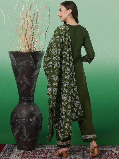 Floral Yoke Design Sequinned Straight Kurta & Trouser With Dupatta
