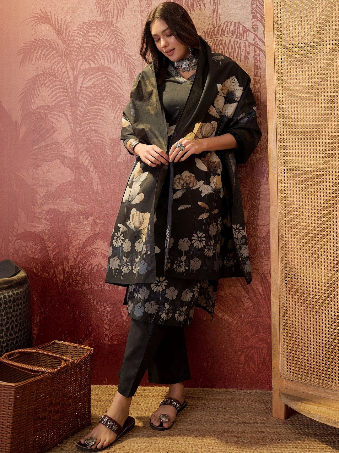 Dhiyona SN Printed Pure Cotton V-Neck Kurta & Trousers With Dupatta