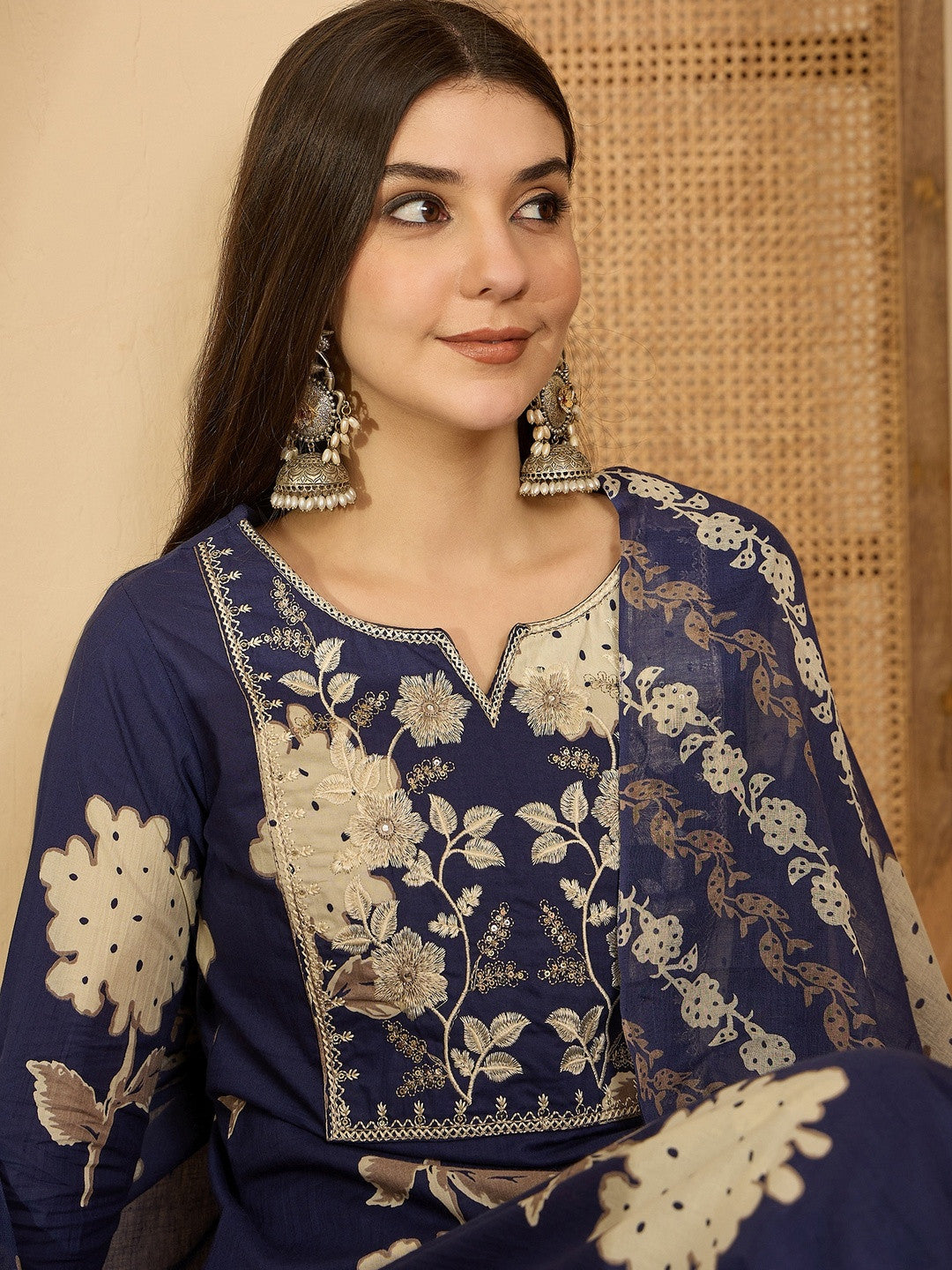 Women Floral Printed Regular Thread Work Kurta with Palazzos & With Dupatta