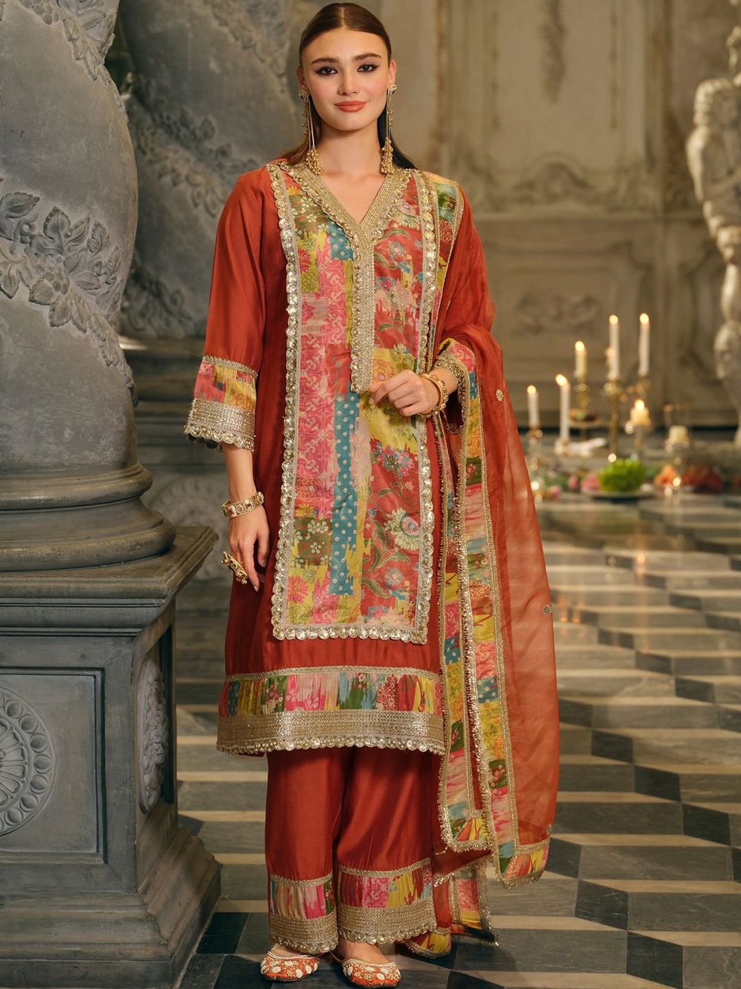 Dhiyona IE Women Floral Printed Regular Gotta Patti Kurta with Palazzos & With Dupatta
