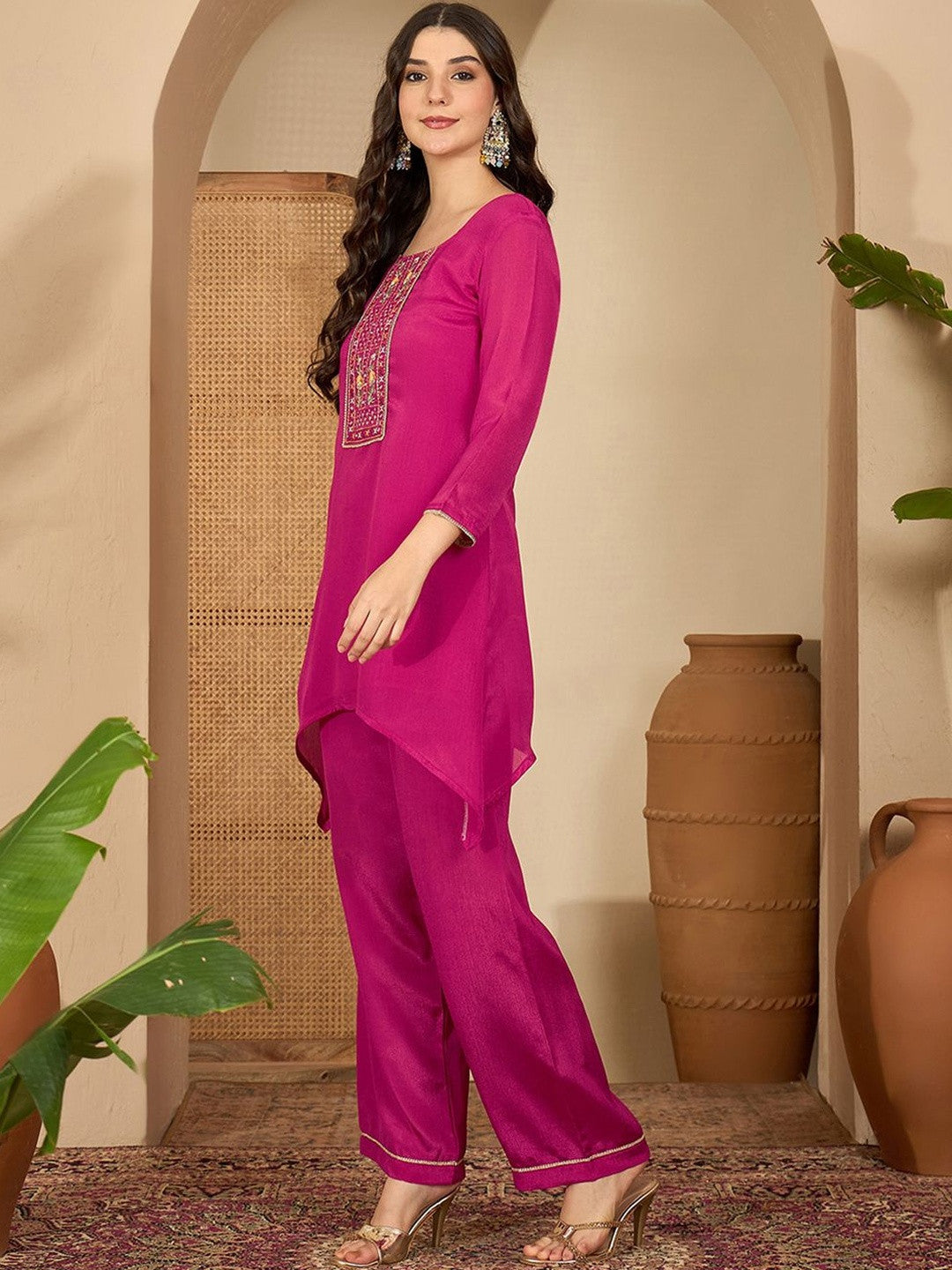 Women Floral Embroidered Pleated Sequinned Kurta With Trousers