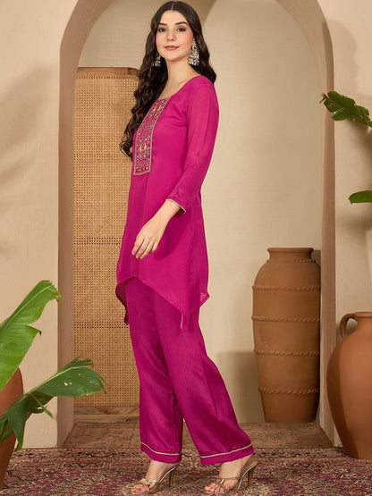 Women Floral Embroidered Pleated Sequinned Kurta With Trousers